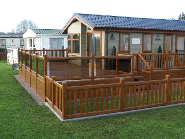 Contemporary-Balustrade-Golden-Oak